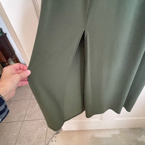 Elegant Olive Green Off-Shoulder Dress size M - Picture 2 of 5
